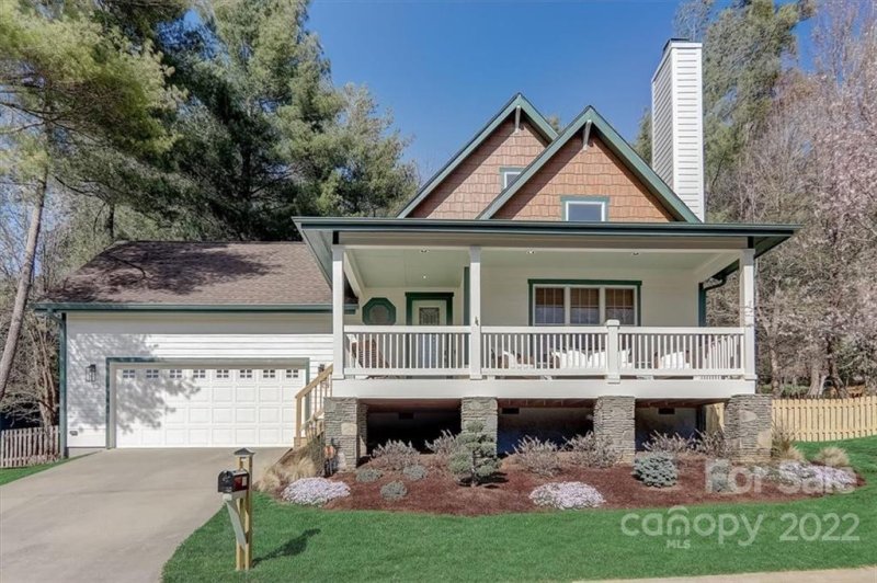 Property image 3 at 11 Oakhaven Terrace, Asheville, NC 28803