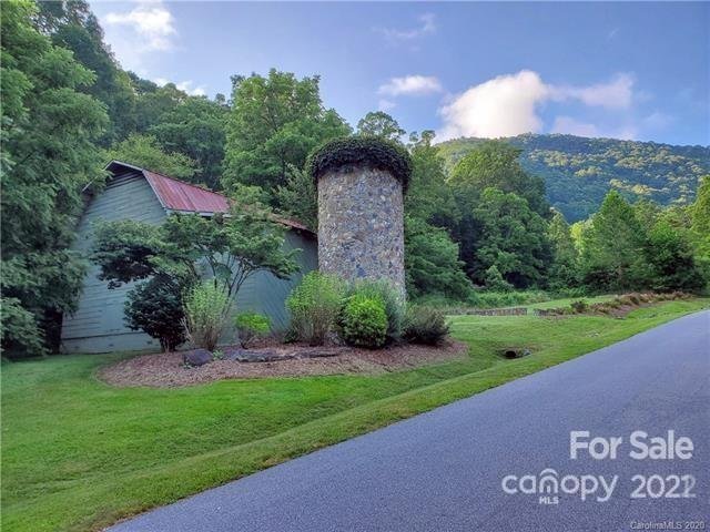 Property image 2 at 11 Early Spring Way, Leicester, NC 28748