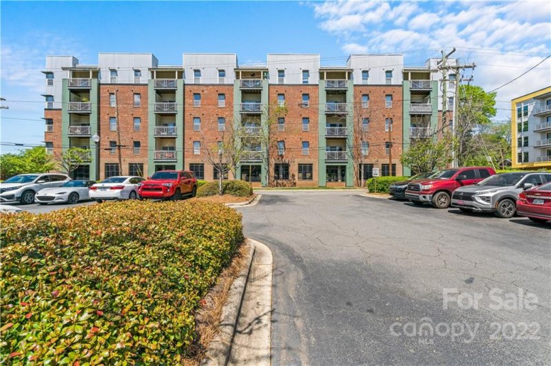 Property image 2 at 630 Calvert Street, Charlotte, NC 28208