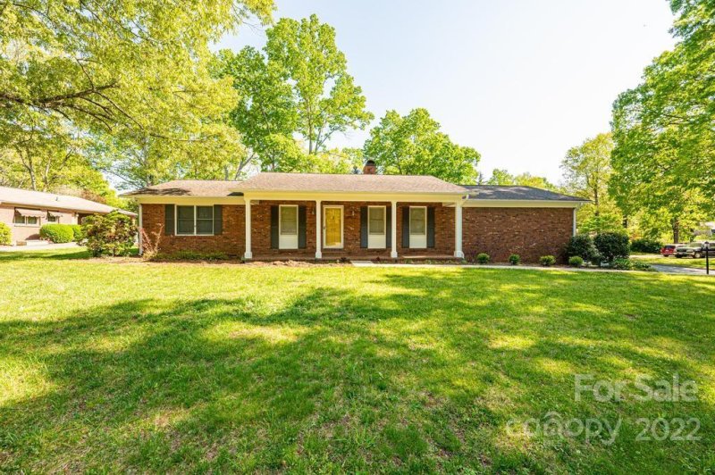 Property image 3 at 1210 19th Avenue, Hickory, NC 28601