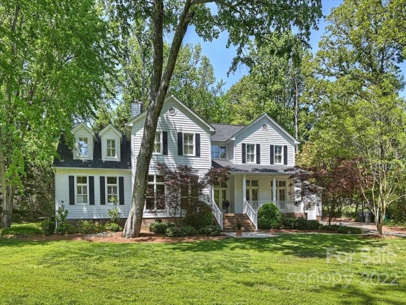 Property image 3 at 1118 Greentree Drive, Charlotte, NC 28211