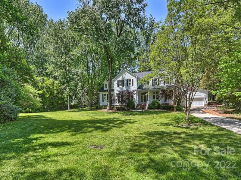 Property image 4 at 1118 Greentree Drive, Charlotte, NC 28211