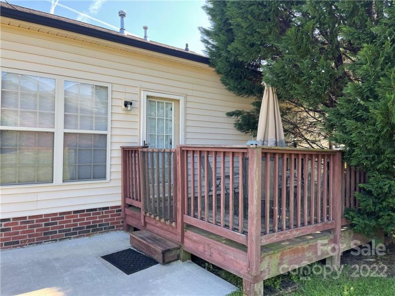 Property image 4 at 587 Camrose Circle, Concord, NC 28025