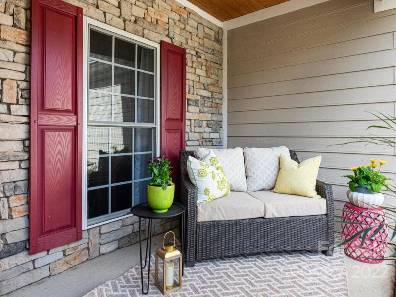 Property image 2 at 853 West Pointe Drive, Asheville, NC 28806