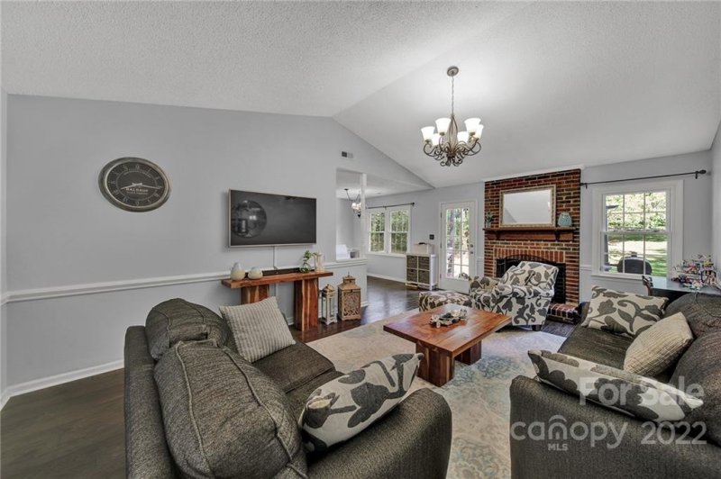 Property image 4 at 401 Sandymead Road, Matthews, NC 28105