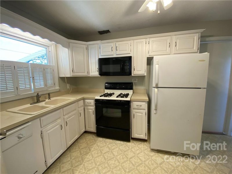 Property image 3 at 1301 Lane Road, Mount Holly, NC 28120