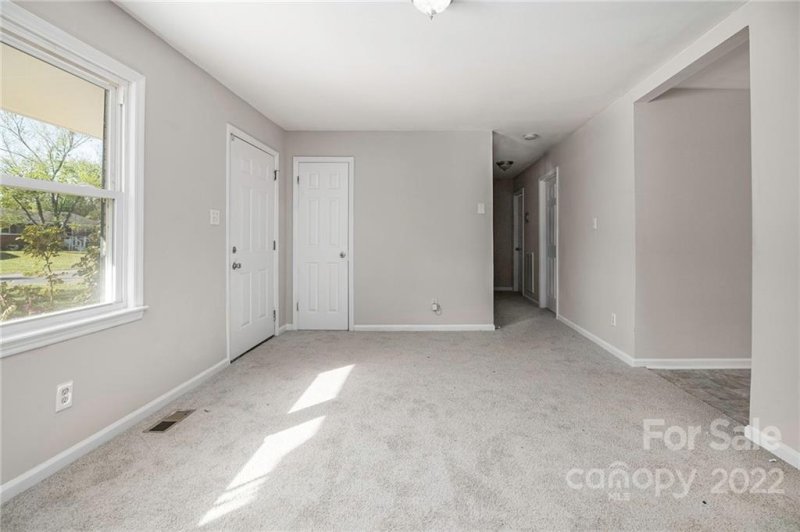 Property image 4 at 4743 Kenmont Drive, Charlotte, NC 28269