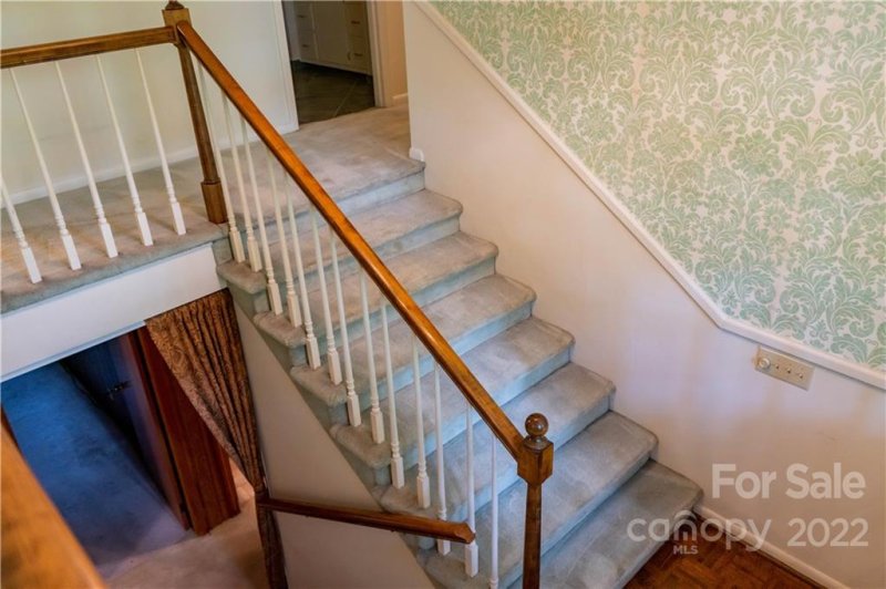 Property image 3 at 1250 18th Avenue, Hickory, NC 28601