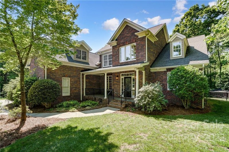 Property image 3 at 861 Savile Lane, Fort Mill, SC 29708
