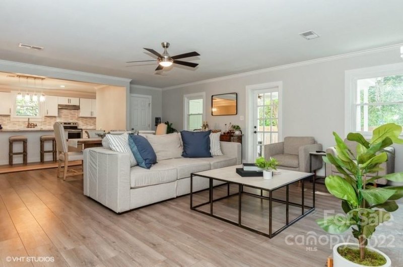 Property image 2 at 1522 Medford Drive, Charlotte, NC 28205