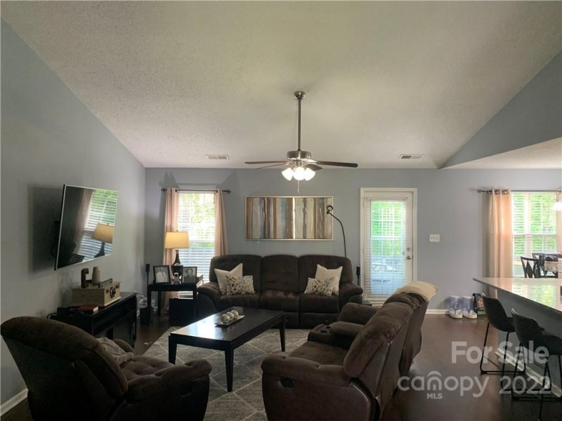 Property image 4 at 5050 Elizabeth Road, Charlotte, NC 28269