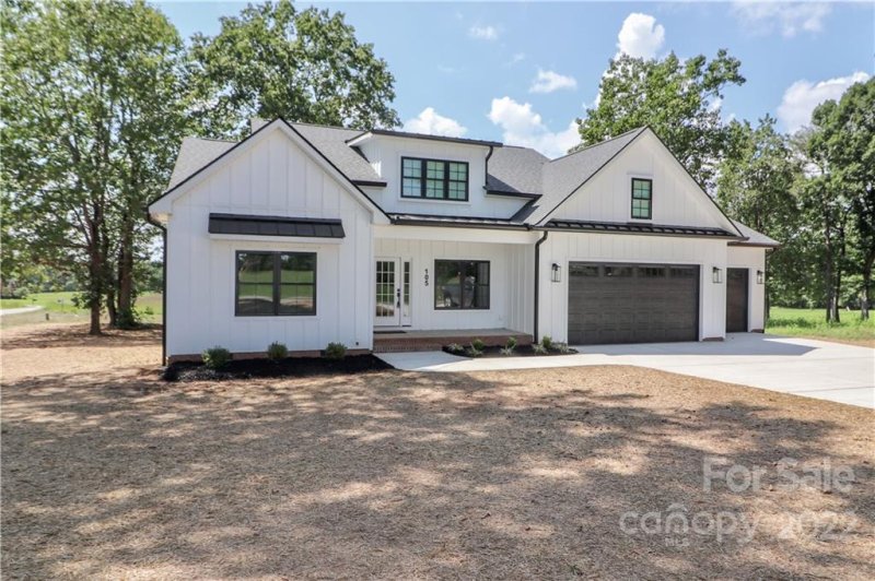 Property image 3 at 105 Capstone Court, Statesville, NC 28625