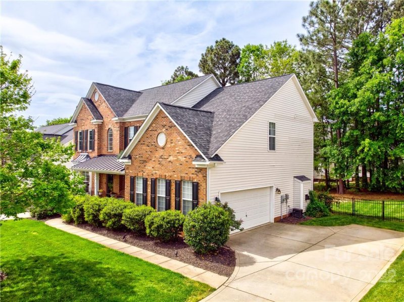 Property image 3 at 322 Drake Park Avenue, Fort Mill, SC 29708