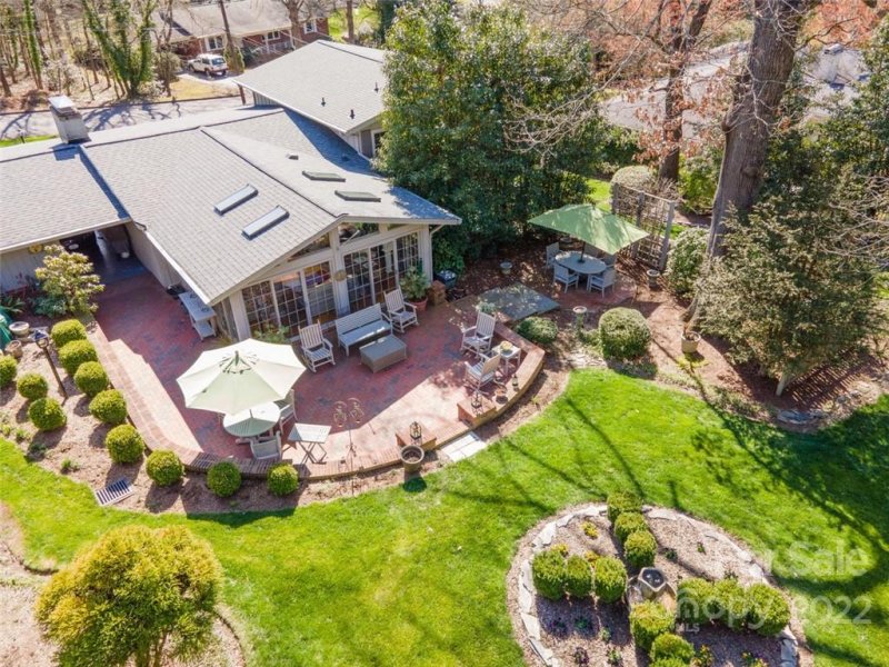 Property image 2 at 652 6th Avenue Place, Hickory, NC 28601