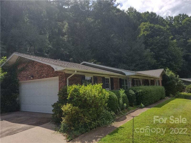 Property image 3 at 165 Springview Drive, Waynesville, NC 28786