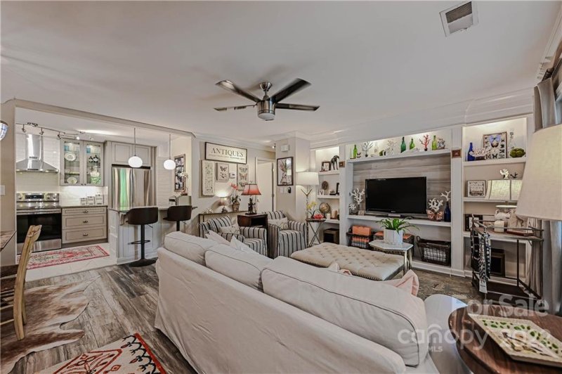 Property image 4 at 1042 Churchill Downs Court, Charlotte, NC 28211