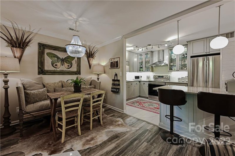 Property image 5 at 1042 Churchill Downs Court, Charlotte, NC 28211