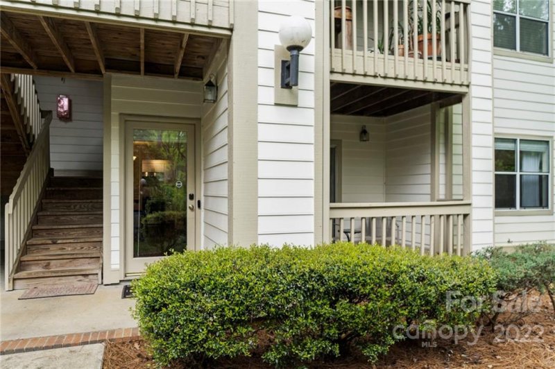 Property image 2 at 1021 Churchill Downs Court, Charlotte, NC 28211