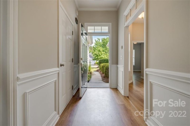 Property image 3 at 929 Knob Creek Lane, Tega Cay, SC 29708