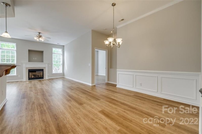 Property image 4 at 929 Knob Creek Lane, Tega Cay, SC 29708