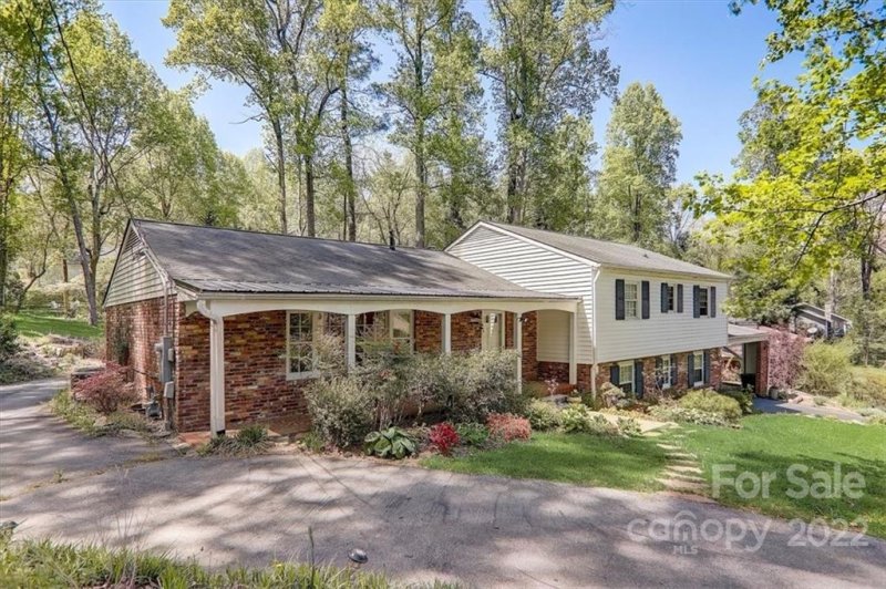 Property image 2 at 318 Woodland Trail, Laurel Park, NC 28739