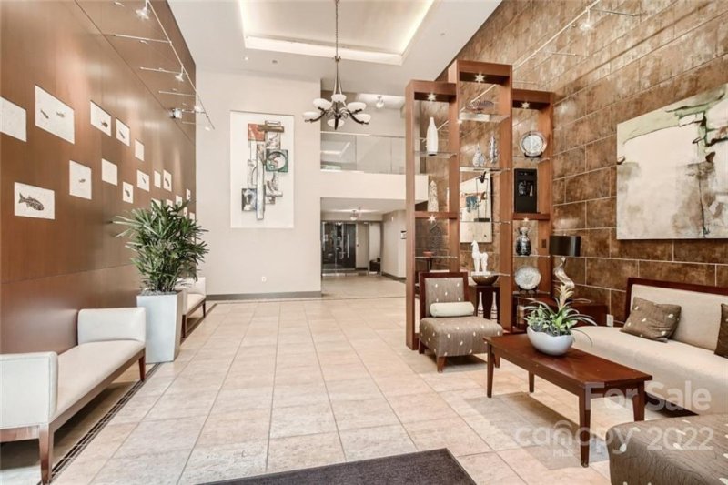 Property image 4 at 701 Royal Court, Charlotte, NC 28202