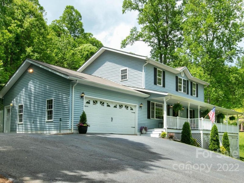 Property image 2 at 15 Devonshire Court, Candler, NC 28715