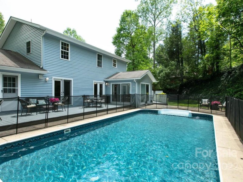 Property image 4 at 15 Devonshire Court, Candler, NC 28715