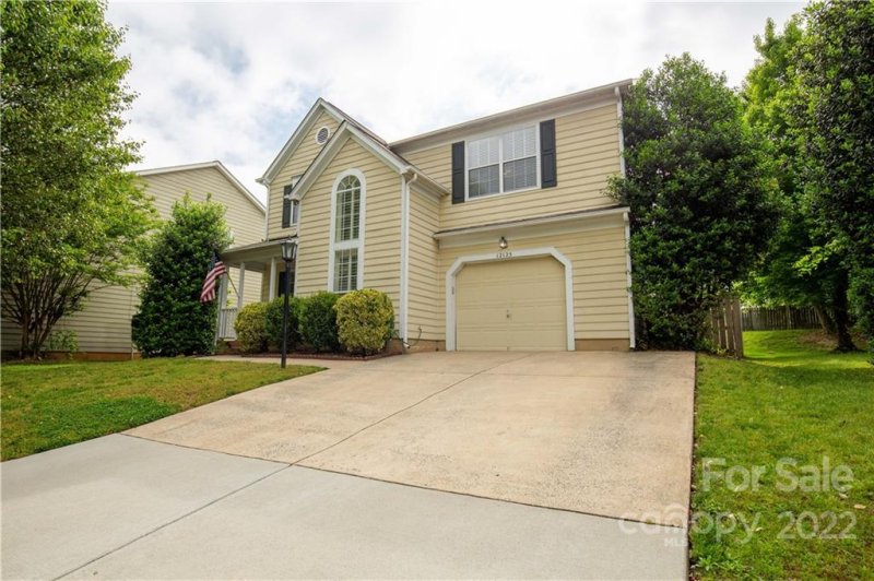 Property image 2 at 12125 Cartgate Lane, Charlotte, NC 28273