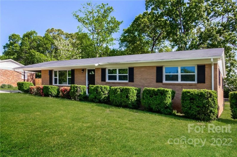 Property image 2 at 3402 Cinderella Drive, Dallas, NC 28034