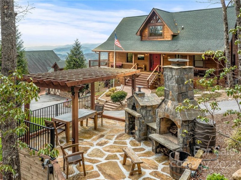 Property image 2 at 218 Ruffed Grouse Road, Brevard, NC 28712