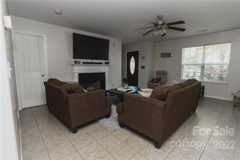 Property image 3 at 1517 Kindred Circle, Concord, NC 28027