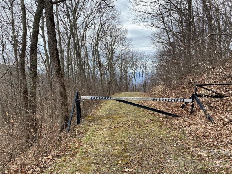 Property image 3 at 21 Ogle Meadows Road, Burnsville, NC 28714