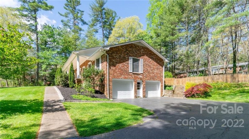 Property image 4 at 117 Brandon Road, Hendersonville, NC 28739