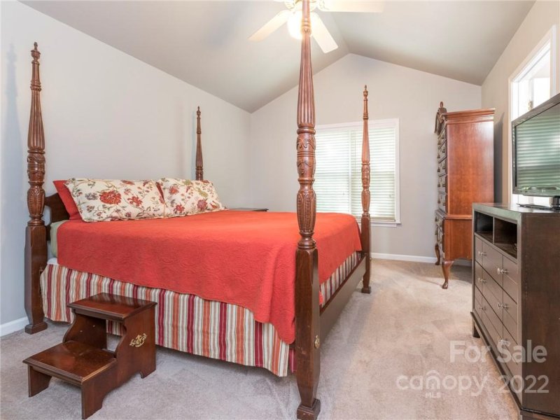 Property image 4 at 2822 Black Walnut Lane, Charlotte, NC 28262