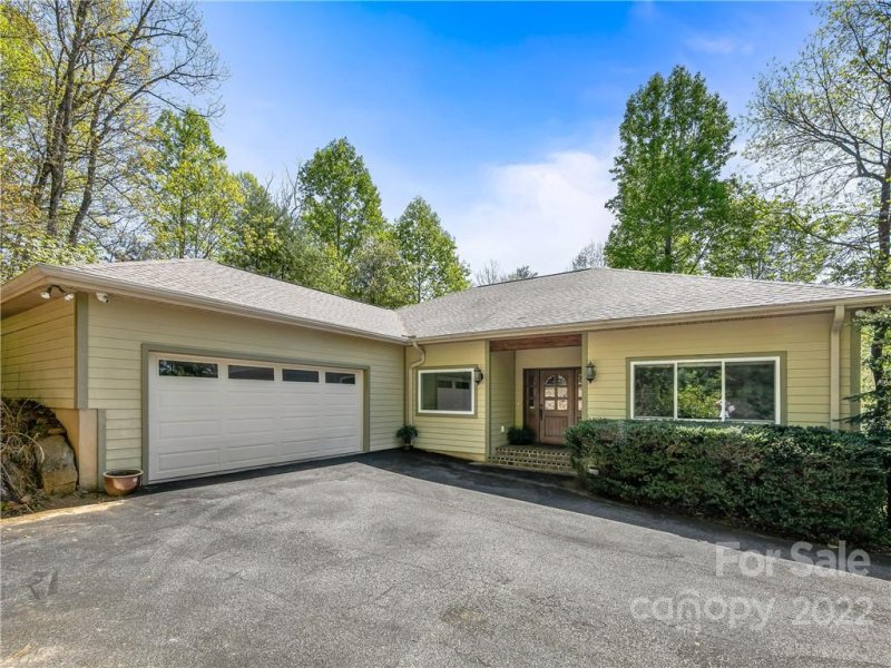 Property image 2 at 48 Whispering Stream Trail, Hendersonville, NC 28739