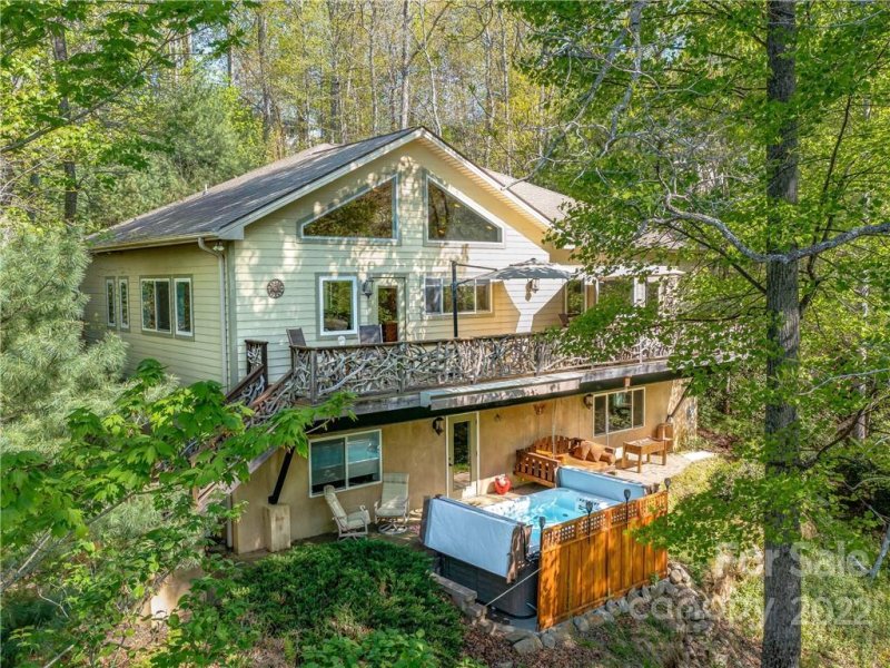 Property image 3 at 48 Whispering Stream Trail, Hendersonville, NC 28739