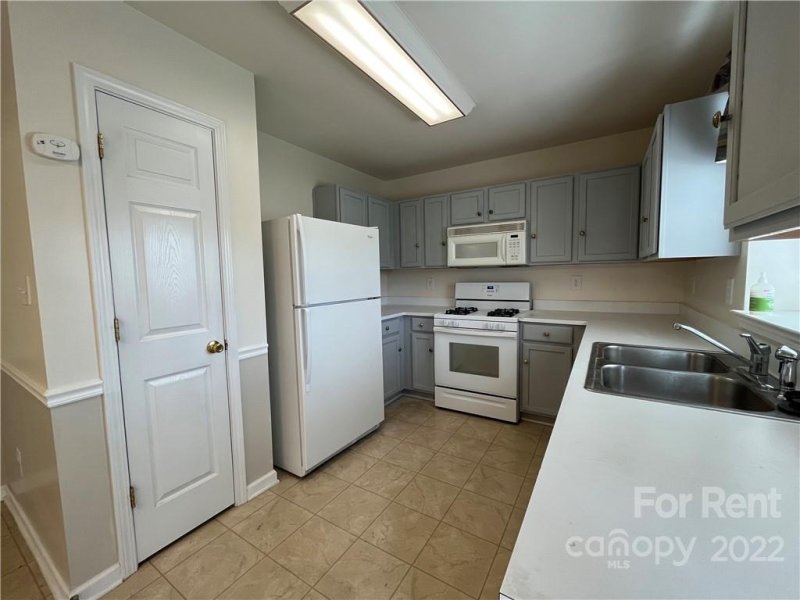 Property image 3 at 9935 Gray Dove Court, Charlotte, NC 28216