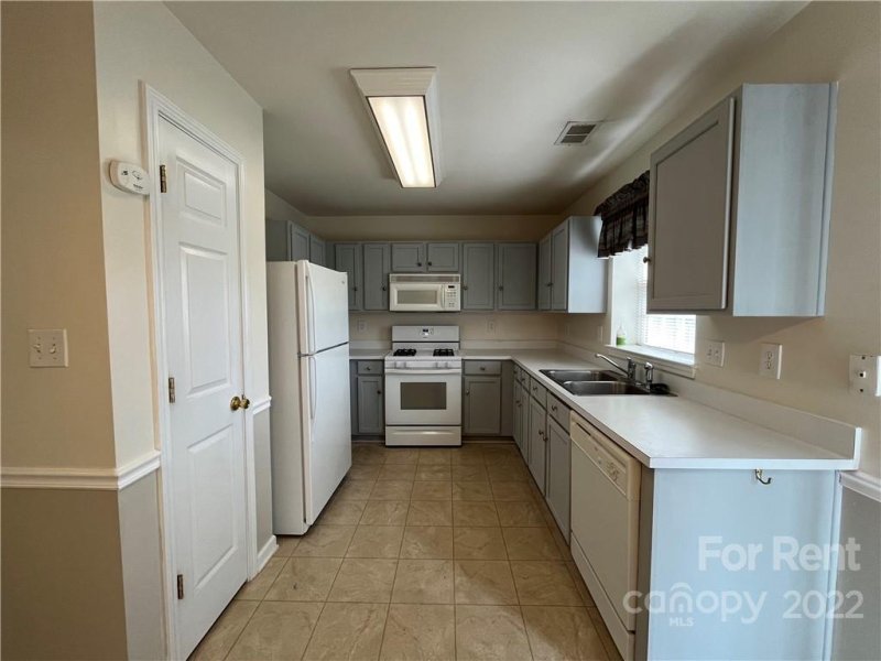Property image 4 at 9935 Gray Dove Court, Charlotte, NC 28216
