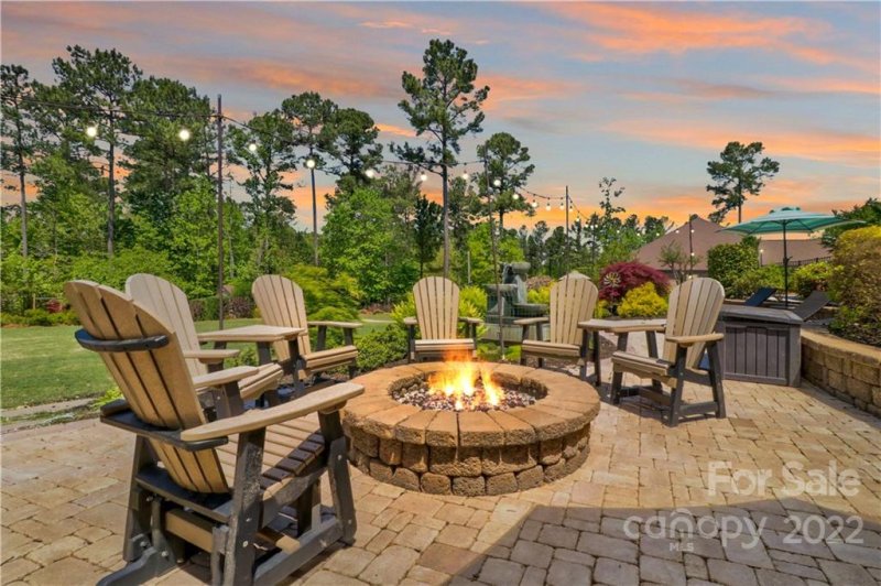 Property image 3 at 137 N San Agustin Drive, Mooresville, NC 28117