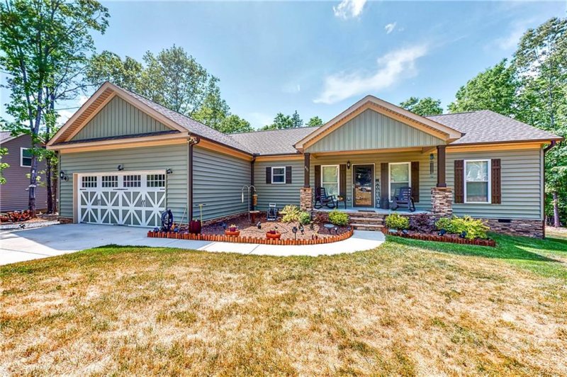 Property image 2 at 971 Hathcock Glen Drive, Oakboro, NC 28129