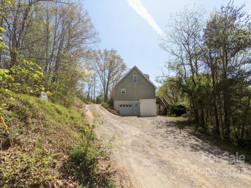 Property image 4 at 85 Sunnybrook Trail, Clyde, NC 28721