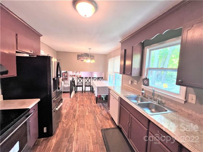 Property image 4 at 2711 Cedarwild Road, Charlotte, NC 28212