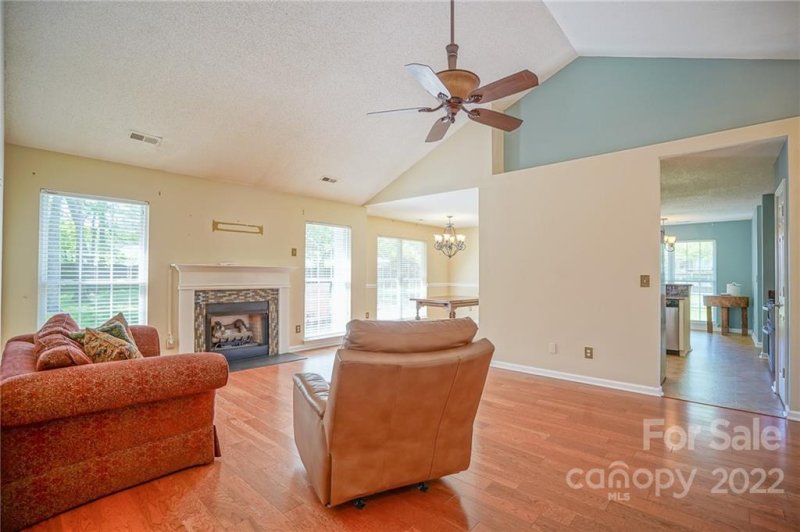 Property image 3 at 5009 Ravens Court, Matthews, NC 28104