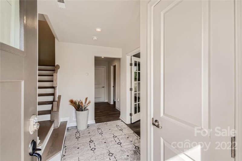 Property image 3 at 10804 Overlook Mountain Drive, Charlotte, NC 28216