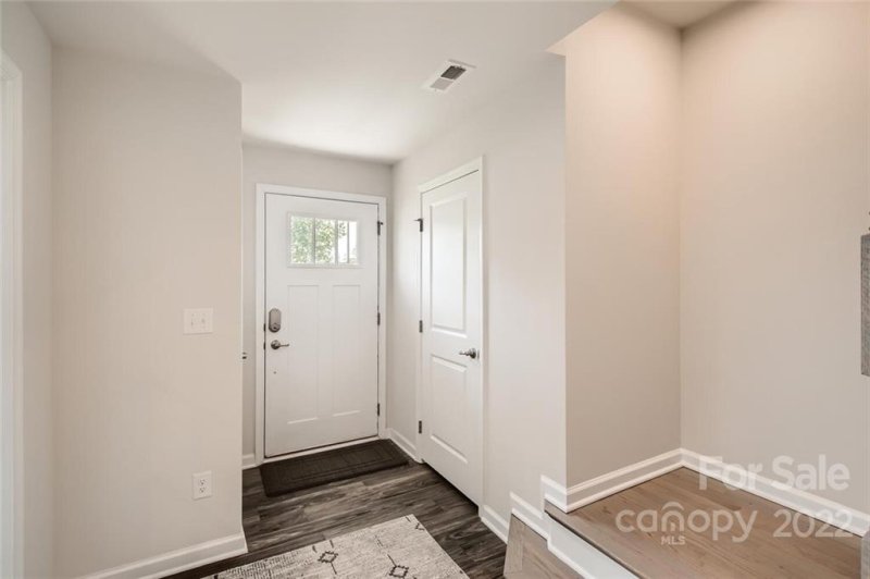 Property image 5 at 10804 Overlook Mountain Drive, Charlotte, NC 28216