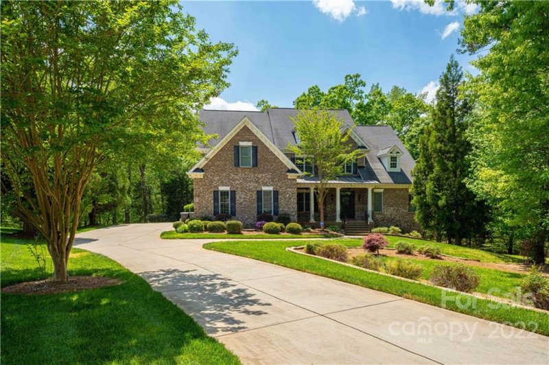 Property image 5 at 9008 Caliterra Drive, Matthews, NC 28104