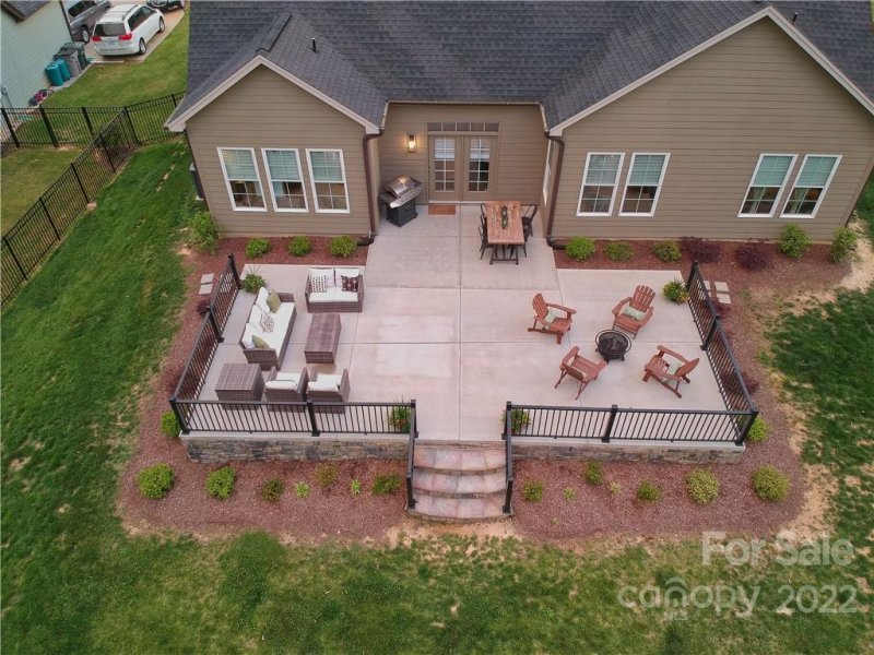 Property image 3 at 230 Woodbriar Trail, Gastonia, NC 28056