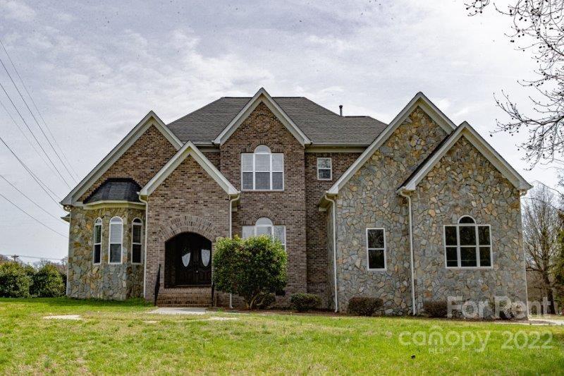 1011 Heritage Acres Drive