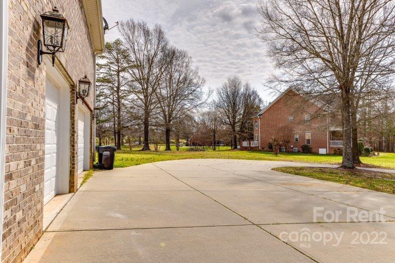 Property image 4 at 1011 Heritage Acres Drive, Weddington, NC 28104